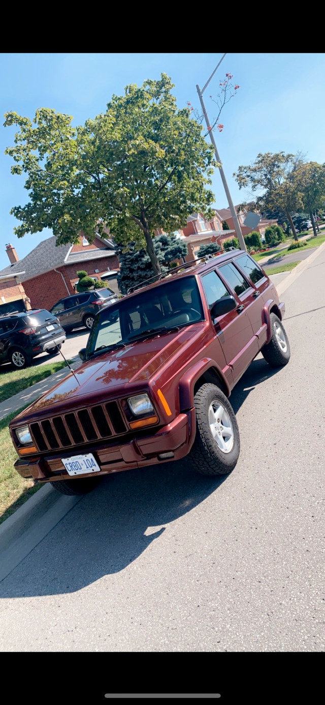 jeep Cherokee  in Cars & Trucks in Mississauga / Peel Region
