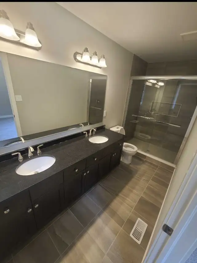 Rooms  for rent near Conestoga college in Long Term Rentals in Kitchener / Waterloo - Image 11