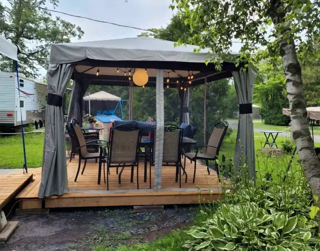 ROULOTTE JAYCO JAYFEATHER 2020 - CLÉ EN MAINS in RVs & Motorhomes in Longueuil / South Shore - Image 10