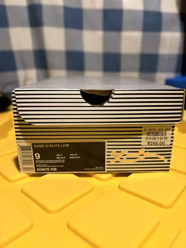 Nike Zoom Kobe XI 11 Elite Low Bruce Lee Size 9 $350 in Men's Shoes in City of Toronto - Image 7