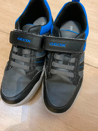 Shoes Goex and Rebox