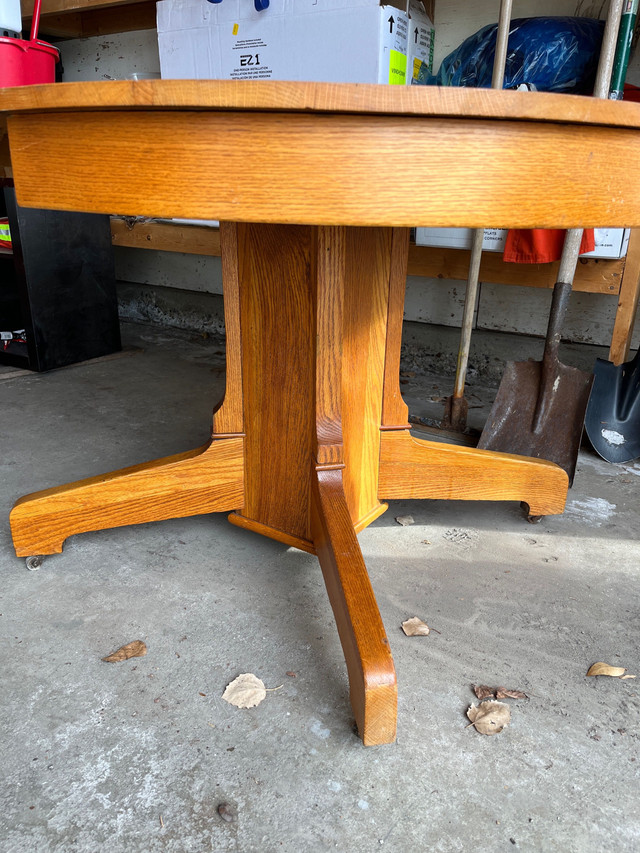 Oak table Dining Tables & Sets Calgary Kijiji