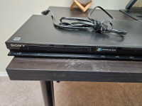 SONY BLUERAY / DVD PLAYER - Great Condition