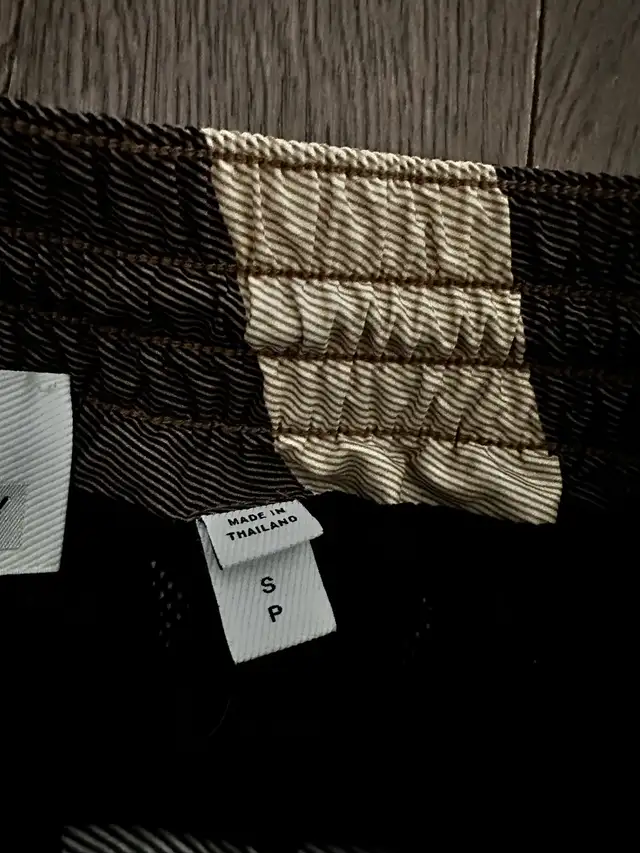 men’s authentic Burberry shorts in Men's in Mississauga / Peel Region - Image 6