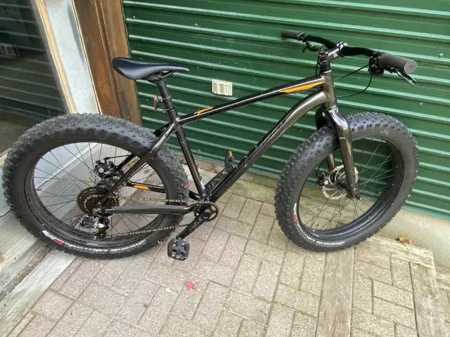 Men’s Specialized Fat Bike -large in Other in Gatineau - Image 5