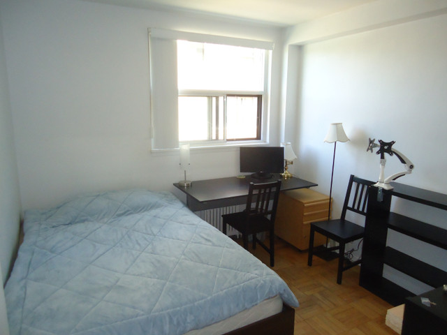 Furnished Bedroom - Available August 1st - Near U of T campus in Room Rentals & Roommates in City of Toronto