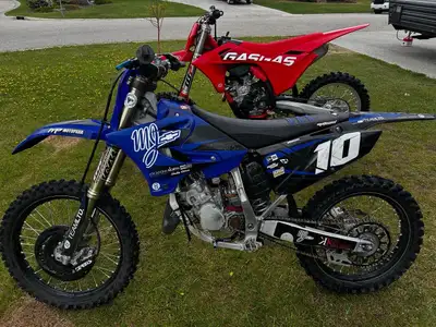 44 hours New fork seals Lectron carb Great condition, runs excellent