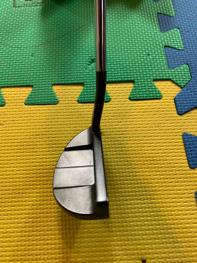 Carbon milled blade putter in Golf in Hamilton - Image 3