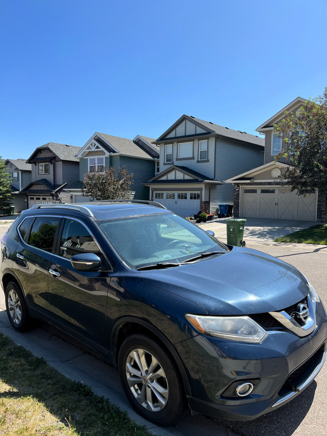 Nissan Rogue SV 2015 in Cars & Trucks in Calgary - Image 2