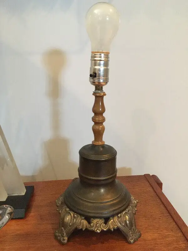 Small Table Lamp Antique Style  Old Vintage Lamp62864363072513124
