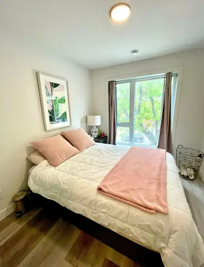 Je propose une cession de bail pour un bel appartement 3 1/2 spacieux et entièrement équipé, situé d...