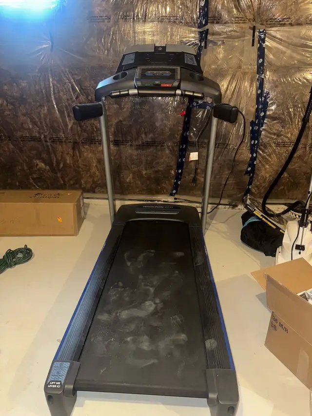 Treadmill 64562370676355121