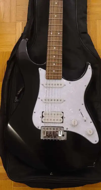 Yamaha EG 112 guitar, View more