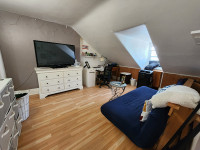 1 Bedroom apartment superb location / Quiet and Clean building