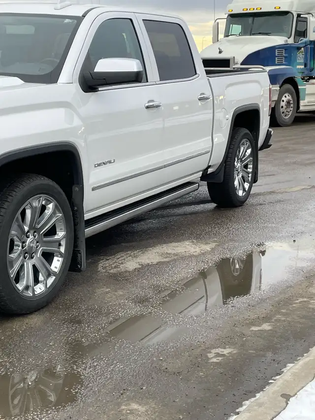 2018 Denali ultimate 537087502357647364