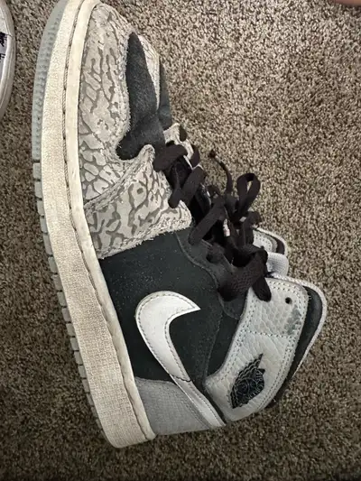 chaussure Jordan AJ 1 , View more