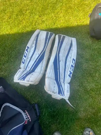 Ice or Ball Hockey Goalie Pads Fits  Youth 13 to 15 Years, View more