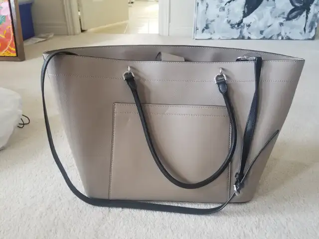 Brand new Calvin Klein large tote bag in Women's - Bags & Wallets in Markham / York Region - Image 4