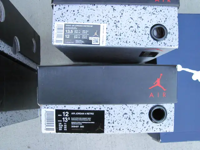Empty Jordan Boxes in Men's Shoes in Markham / York Region - Image 4