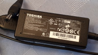 Adapter Charger Toshiba ......