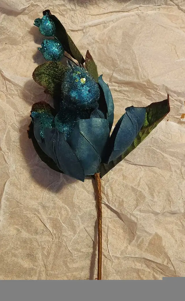 Christmas decoration or other uses in Holiday, Event & Seasonal in Ottawa - Image 3