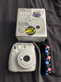 Instax Mini 9 Poloraid Camera