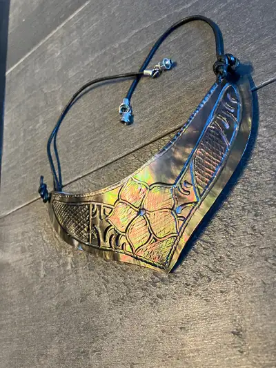 MOTHER OF PEARL CHOKER NECKLACE FROM FIJI WITH SILVER. UNIQUE, View more