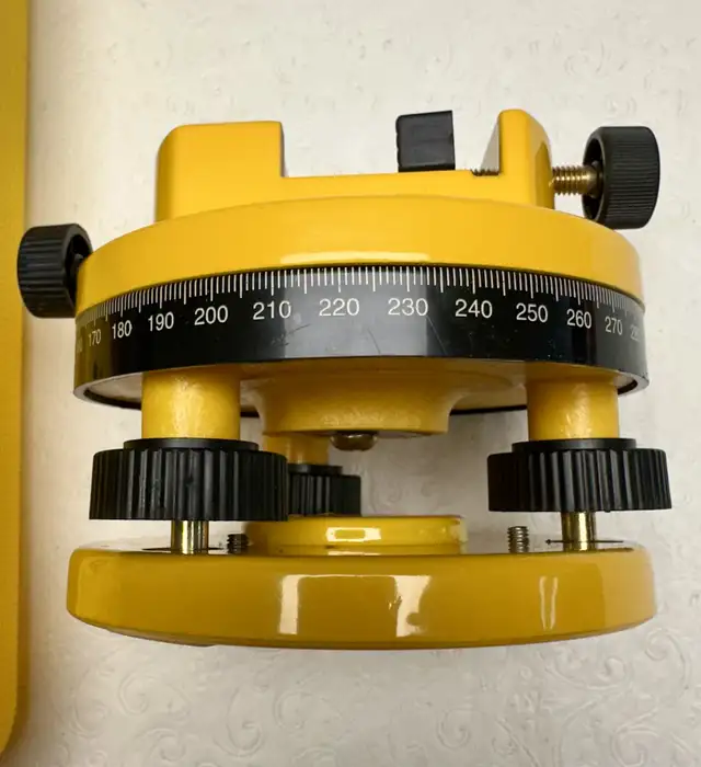 Laser Level Kit - QTG (Unused) in Hand Tools in Kitchener / Waterloo - Image 4