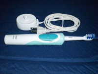 Oral-B Braun Electric Rechargeable Toothbrush with Charger