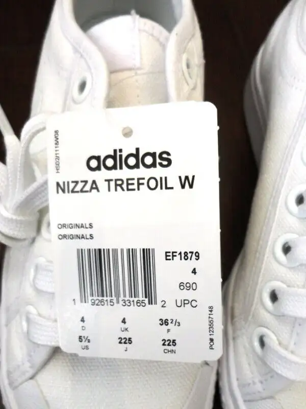 New Womens Adidas Nizza Trefoil Running Shoe Sneakers Size 5 1/2 in Women's - Shoes in Kitchener / Waterloo - Image 7