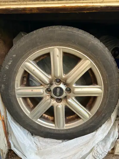 Genuine MINI R115 Rib Spoke 16" alloy wheels with Kumho 195/55R16 studless winter tires- 4x100 Fits...