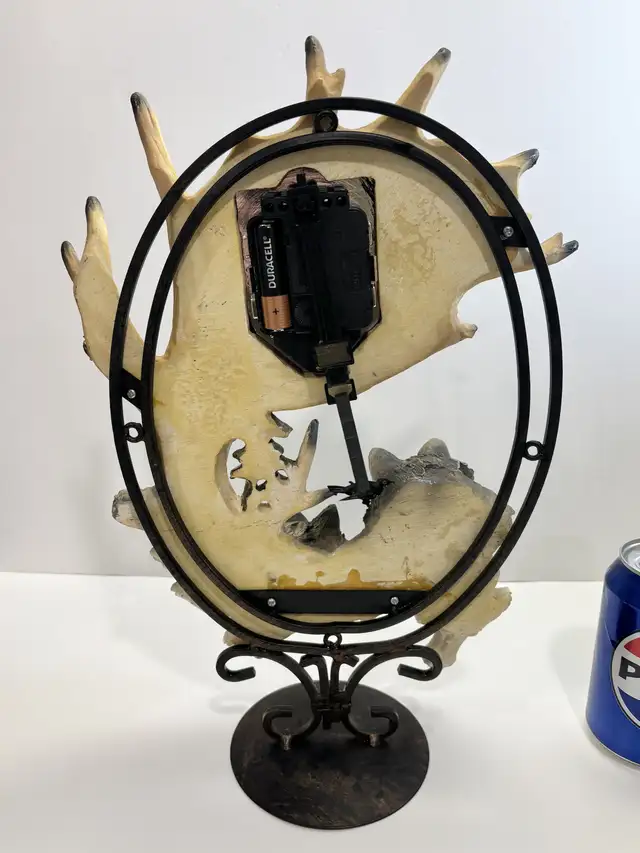 Wolf and Antler Table Clock in Home Décor & Accents in Oakville / Halton Region - Image 4