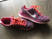 Nike running shoes women femme taille/size 6