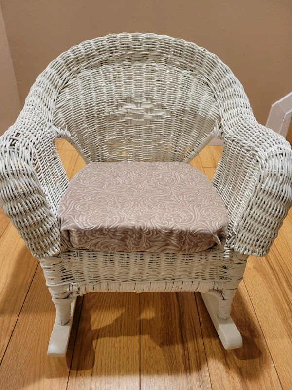 Child whicker chair in Chairs & Recliners in Ottawa
