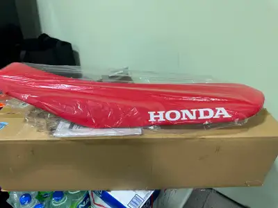 Factory Honda seat unused & still in the box