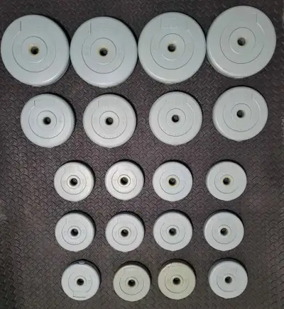 # Barbells/Dumbbells Weights Set, Kit des Haltères en très bonne état comme Neuf, pour Barre Standar...