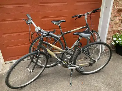 2 vélos très propres avec support pour auto, View more