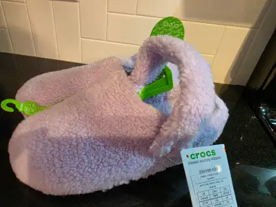 Crocs Classic Cozzzy Slippers - Lavender, View more