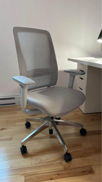 Chaise de bureau ergonomique Teknion AROUND