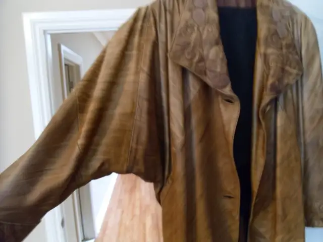 Women's Wool , Cashmere, Leather Coats/Jackets S/ XS in Women's - Tops & Outerwear in Markham / York Region - Image 4