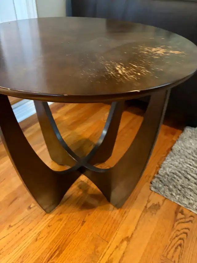 Round Wood and Glass Coffee Table and Side Table Set in Coffee Tables in Ottawa - Image 7