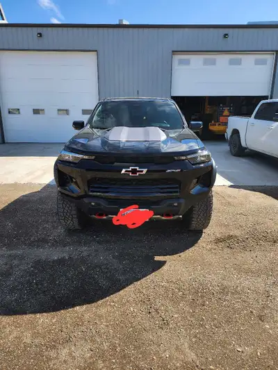2024 Chevrolet Colorado ZR2 – $59,500 Selling my 2024 Chevrolet Colorado ZR2 with 45,000 km. The tru...