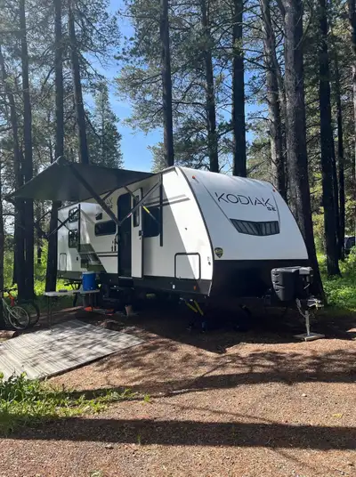 2022 Kodiak SE 24SBH Camper by Dutchman. Purchased new in 2023, used a handful of times. 24ft long w...