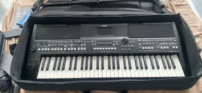 Yamaha PSR-SX600 Digital Keyboard with Stand & Extended Cable, View more