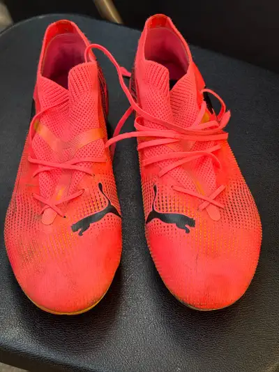 Soccer Cleats ladies (8.5-9) Puma future, View more
