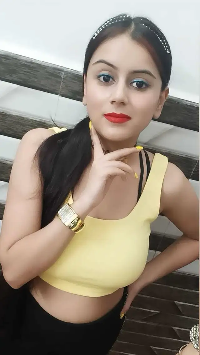 Hey I am makeup artist my name is ruby freelancer63804736407683121