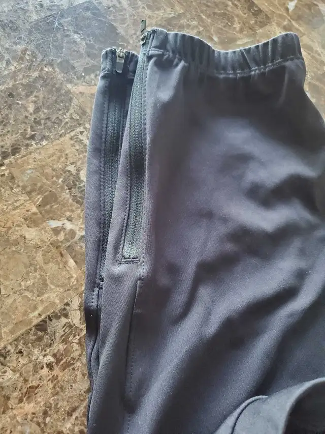 Men's    Sweatpants & Long Sleeve T'Shirts  in Men's in Mississauga / Peel Region - Image 4