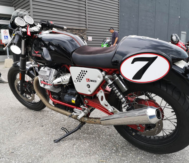 2011 MOTO GUZZI V7 CAFE RACER 90th Limited Edition $7500 in Street, Cruisers & Choppers in City of Toronto - Image 2