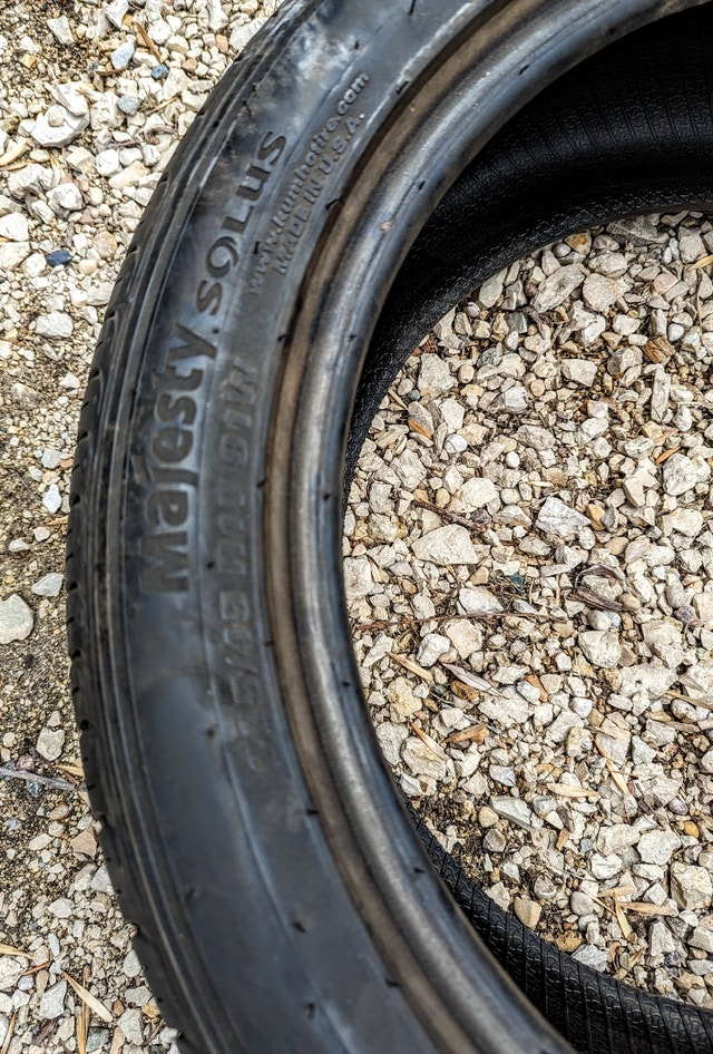 1 x 225/45R17 Kumho All Season Tire*very good condition* Tires & Rims Winnipeg Kijiji