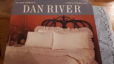 Double bed sheet set/ ensemble de draps double, View more